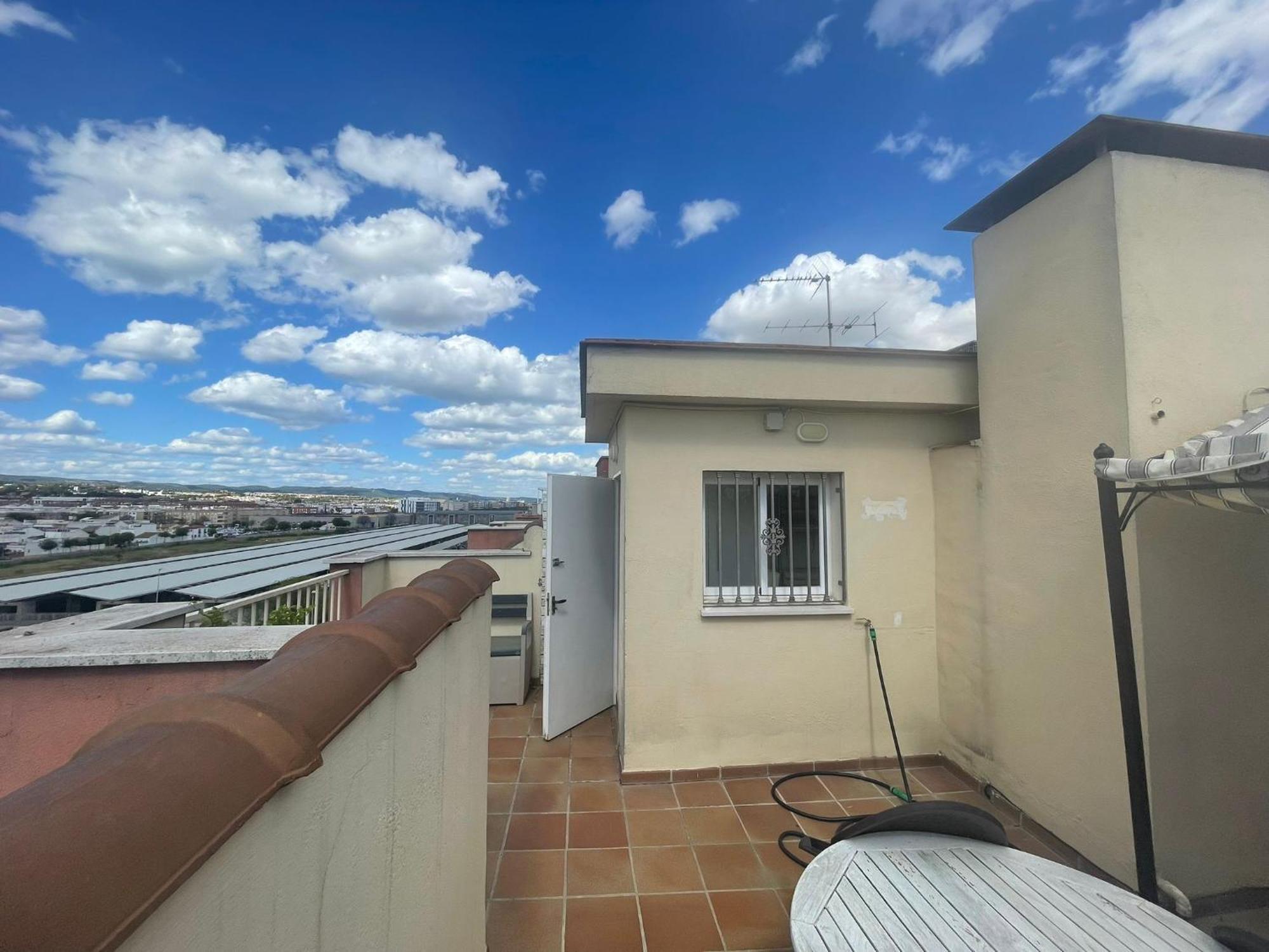 Atico Duplex Mirasierra Renfe 50 M Centrico