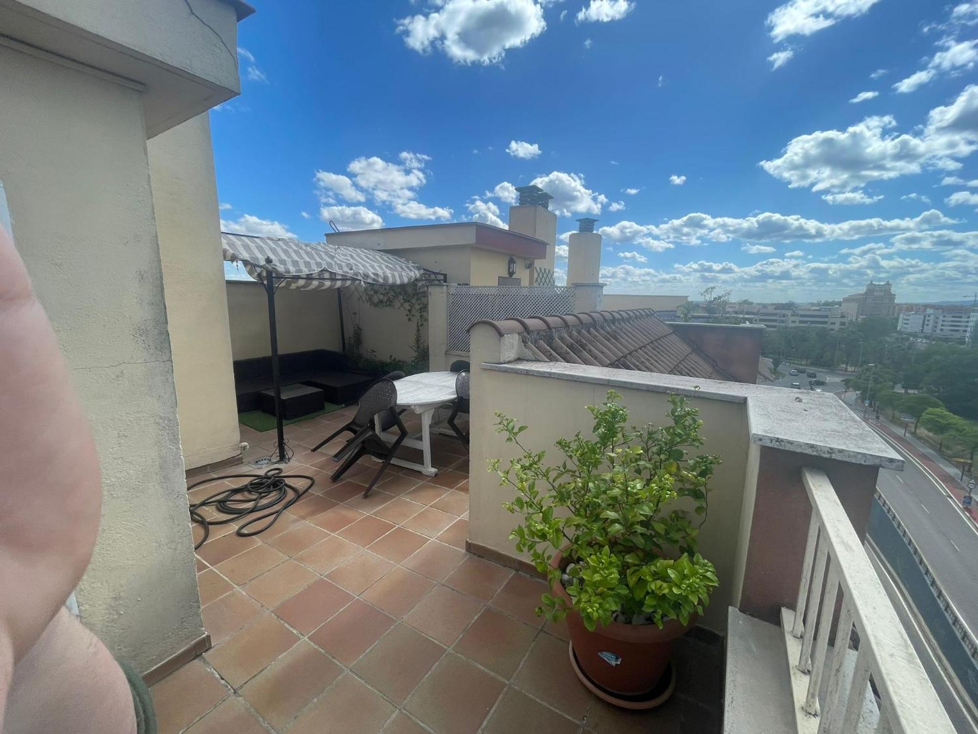 Atico Duplex Mirasierra Renfe 50 M Centrico Apartment